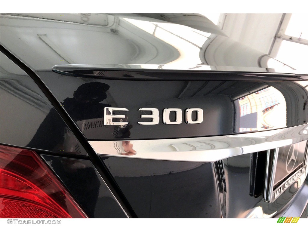 2017 E 300 Sedan - Piedmont Green Metallic / Macchiato Beige/Black photo #31