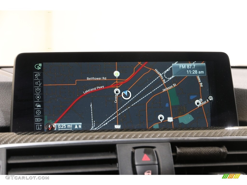 2016 BMW M4 Coupe Navigation Photos