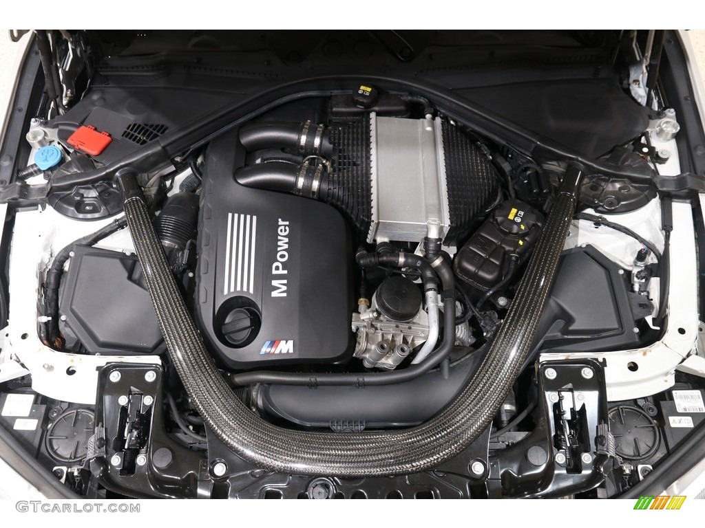 2016 BMW M4 Coupe Engine Photos
