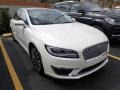 2018 White Platinum Metallic Tri-Coat Lincoln MKZ Black Label AWD  photo #5