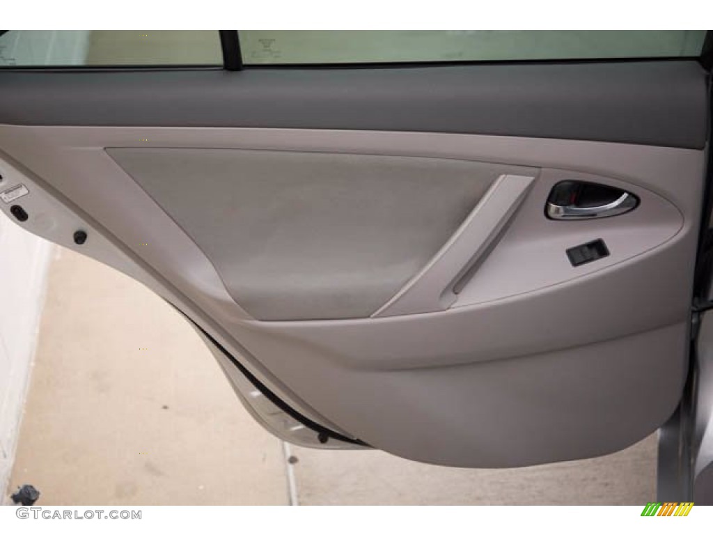 2007 Camry LE - Titanium Metallic / Ash photo #26