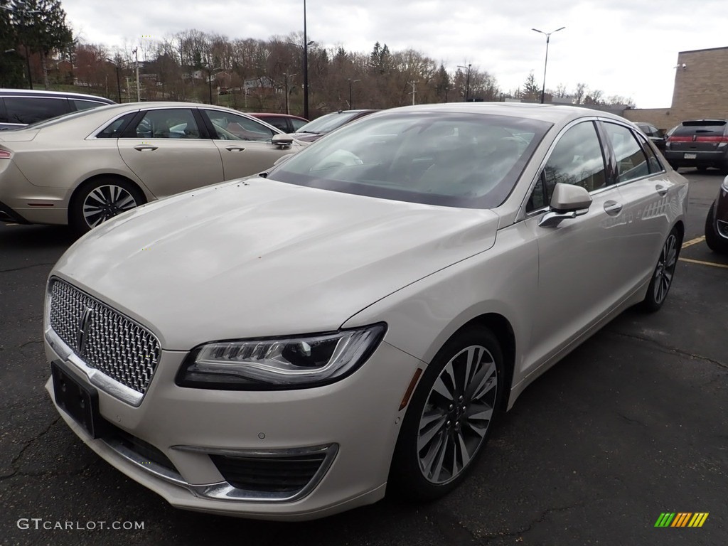 2019 MKZ Hybrid Reserve II - Ceramic Pearl / Cappuccino photo #1