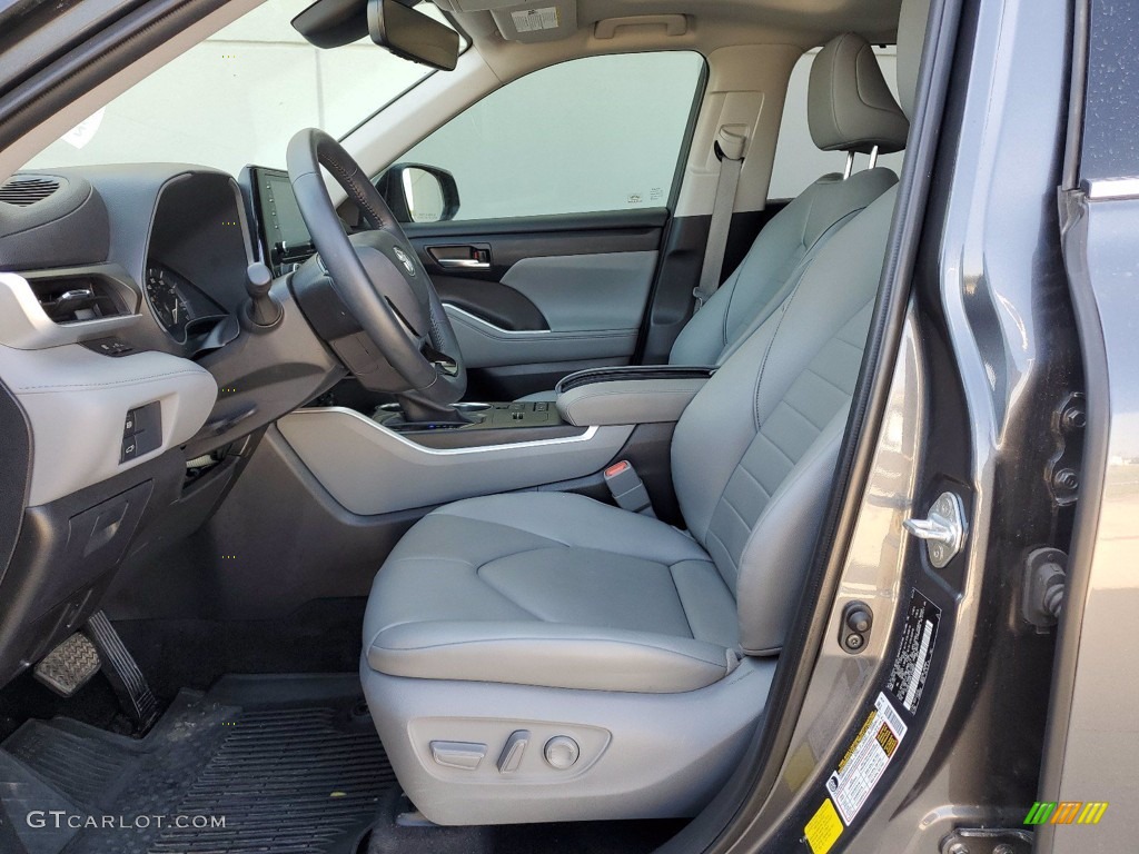 2020 Toyota Highlander XLE Front Seat Photos