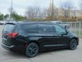 2021 Brilliant Black Crystal Pearl Chrysler Pacifica Hybrid Touring L  photo #4
