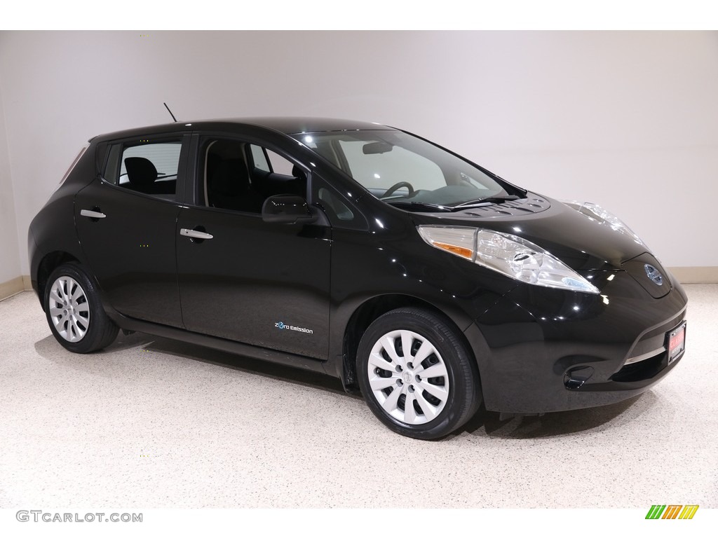2016 Nissan LEAF S Exterior Photos