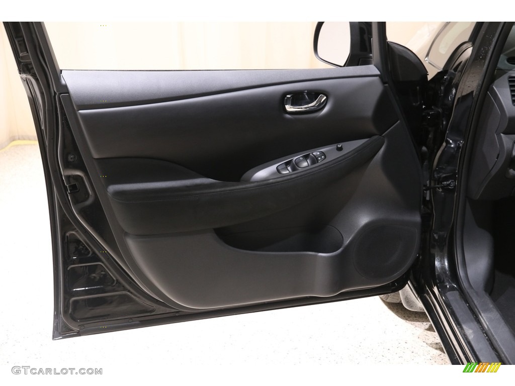 2016 Nissan LEAF S Door Panel Photos