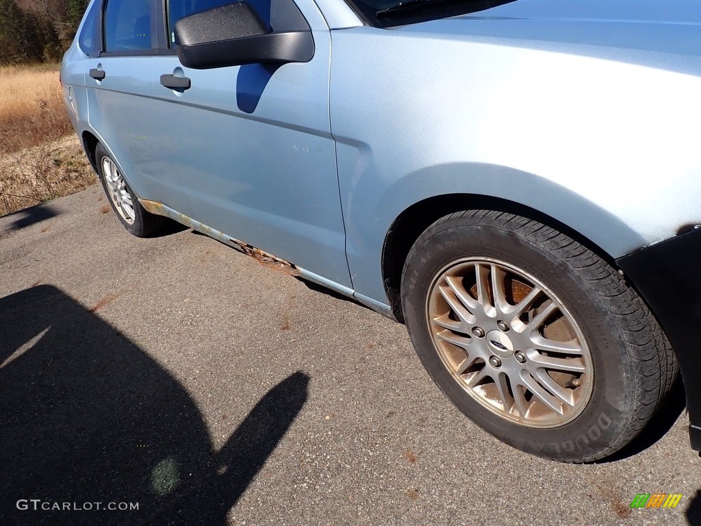2009 Focus SE Sedan - Vista Blue Metallic / Charcoal Black photo #3