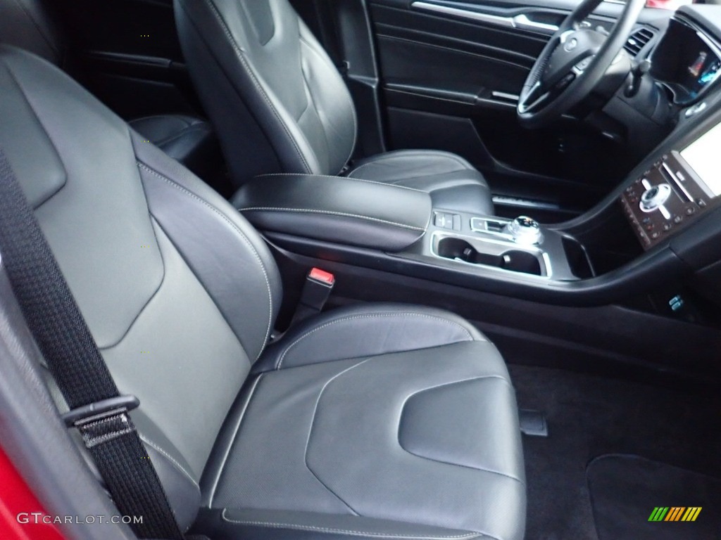 2020 Fusion Hybrid Titanium - Rapid Red / Ebony photo #11