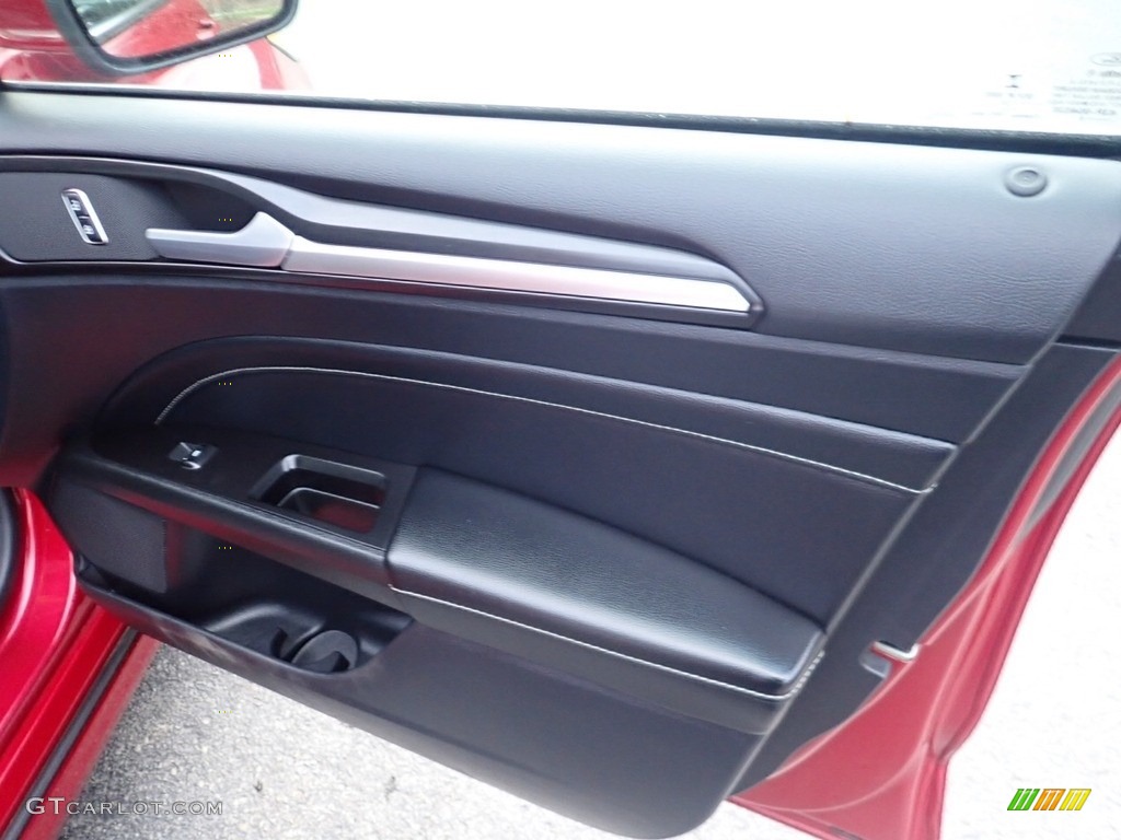 2020 Fusion Hybrid Titanium - Rapid Red / Ebony photo #13