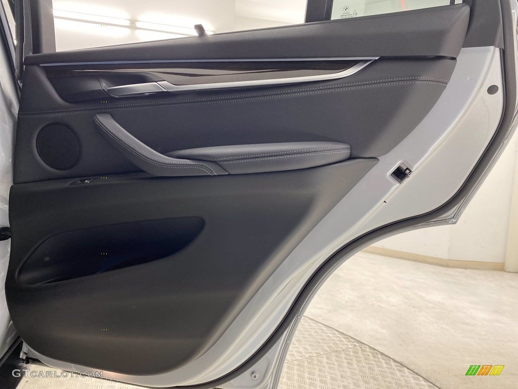 2018 X5 sDrive35i - Glacier Silver Metallic / Black photo #35