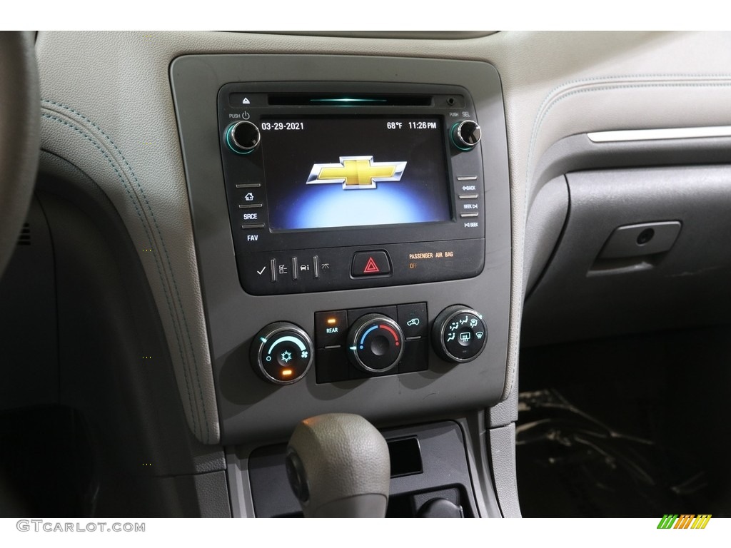 2013 Chevrolet Traverse LS Controls Photo #141525386