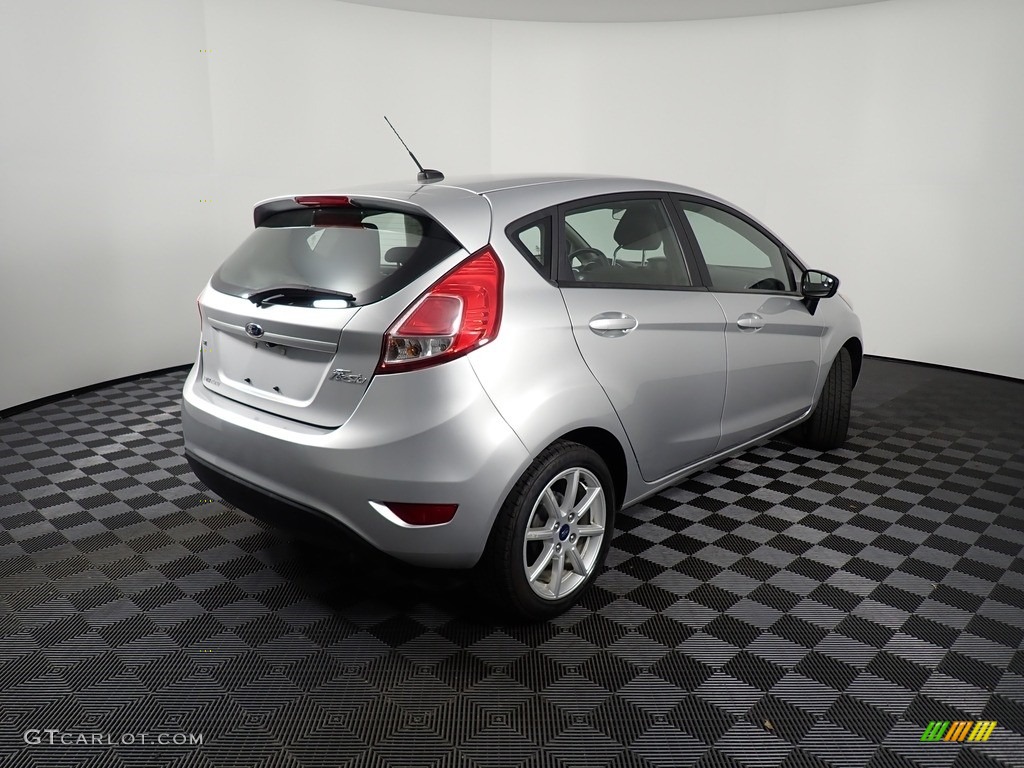 2018 Fiesta SE Hatchback - Ingot Silver / Charcoal Black photo #15