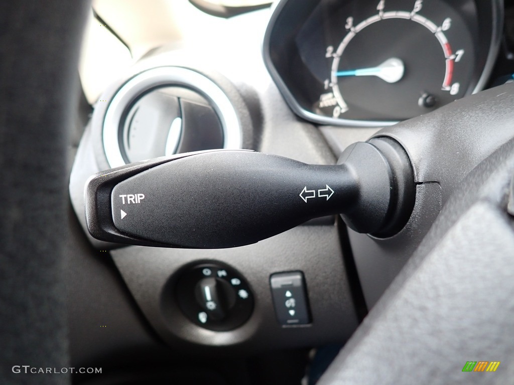 2018 Fiesta SE Hatchback - Ingot Silver / Charcoal Black photo #23