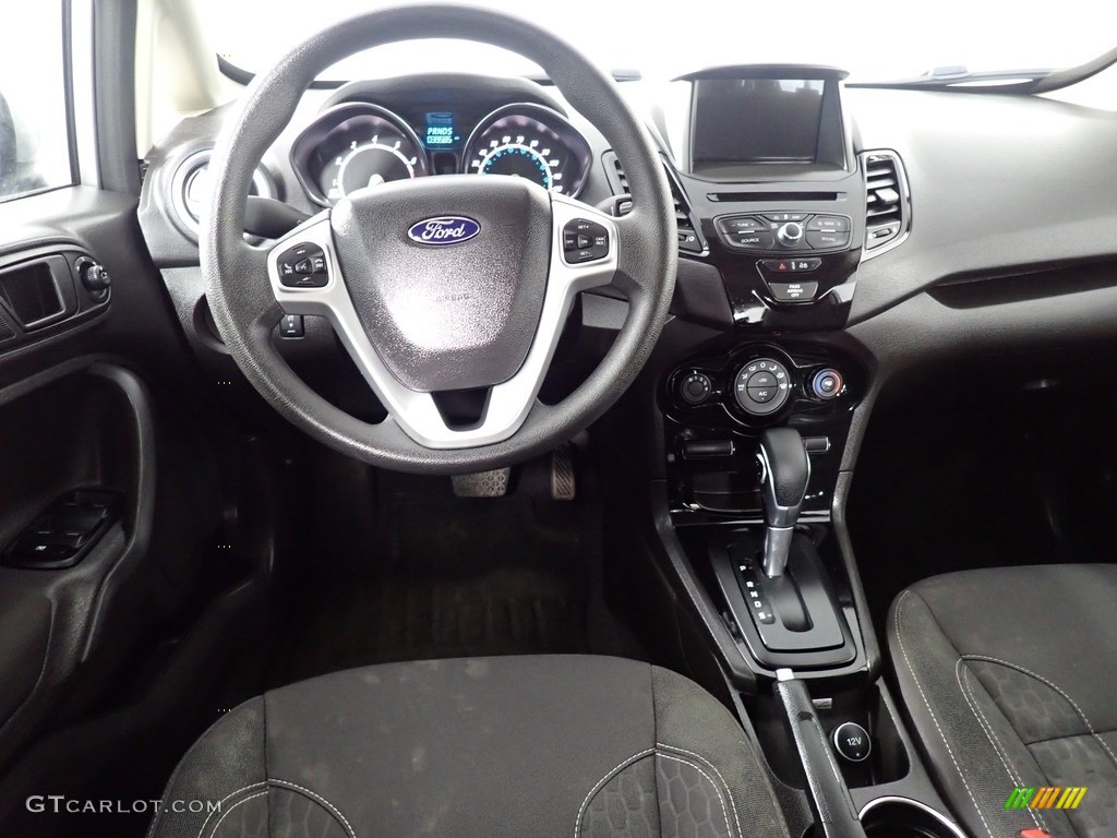 2018 Fiesta SE Hatchback - Ingot Silver / Charcoal Black photo #35