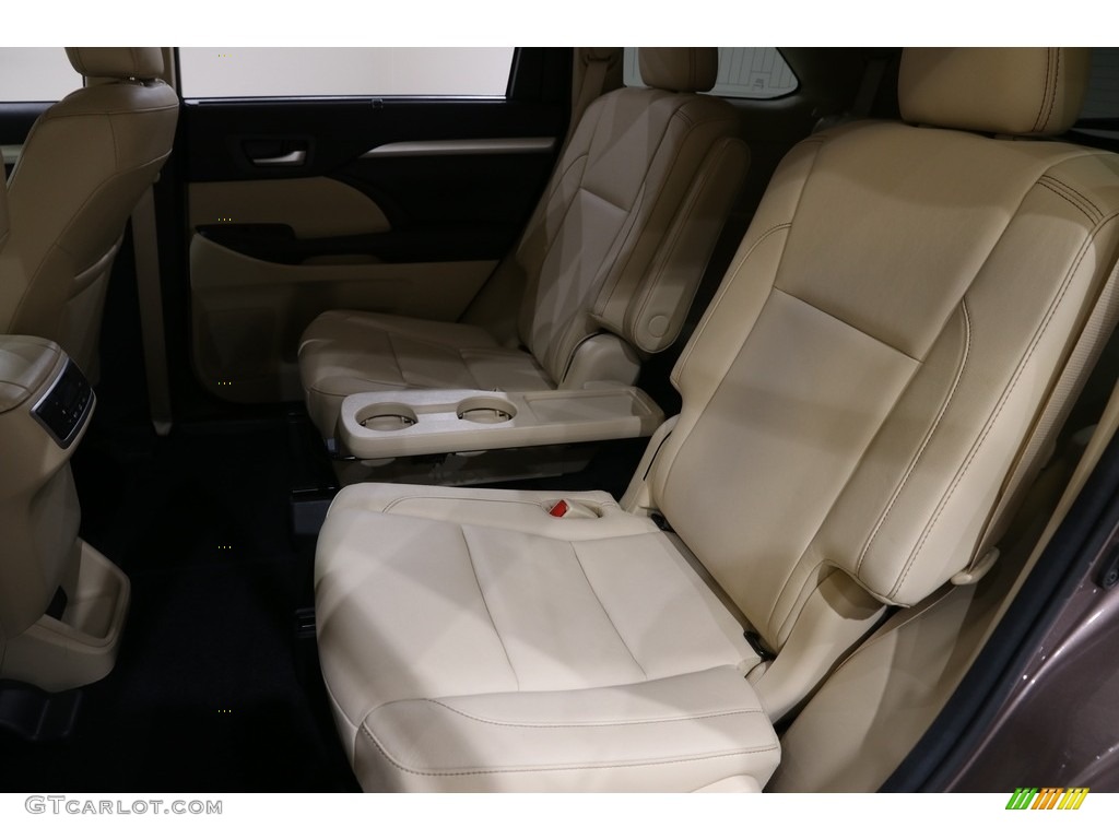 2018 Highlander XLE AWD - Toasted Walnut Pearl / Almond photo #17