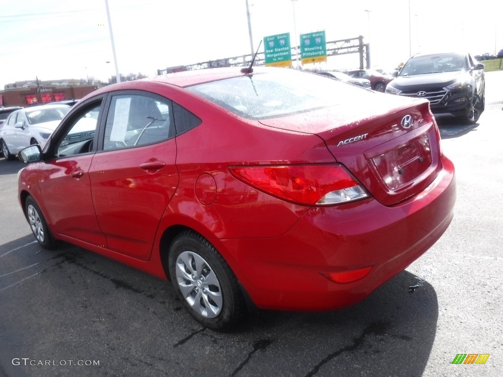 2016 Accent SE Sedan - Boston Red / Gray photo #7