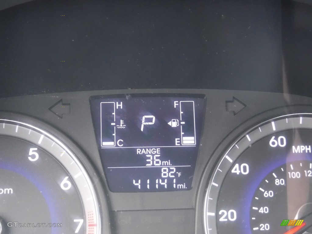 2016 Accent SE Sedan - Boston Red / Gray photo #25