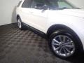 2018 Oxford White Ford Explorer XLT 4WD  photo #7