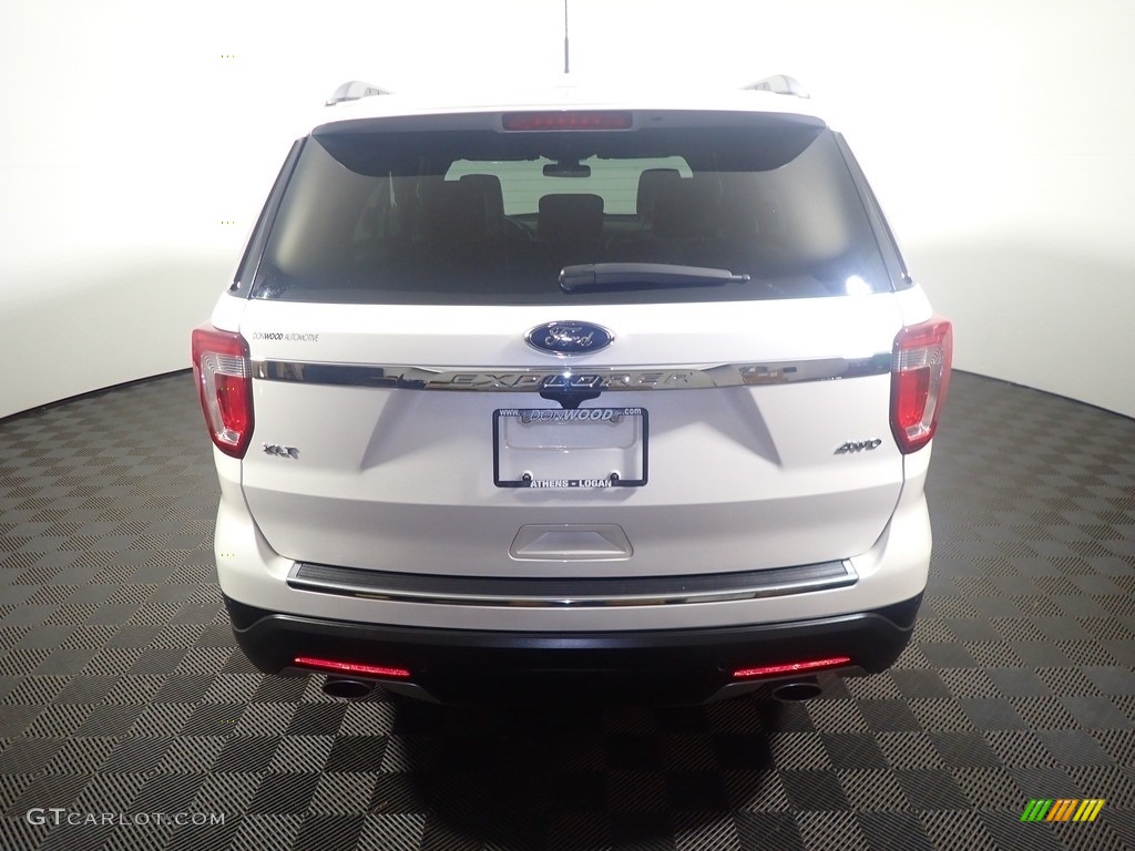 2018 Explorer XLT 4WD - Oxford White / Ebony Black photo #16