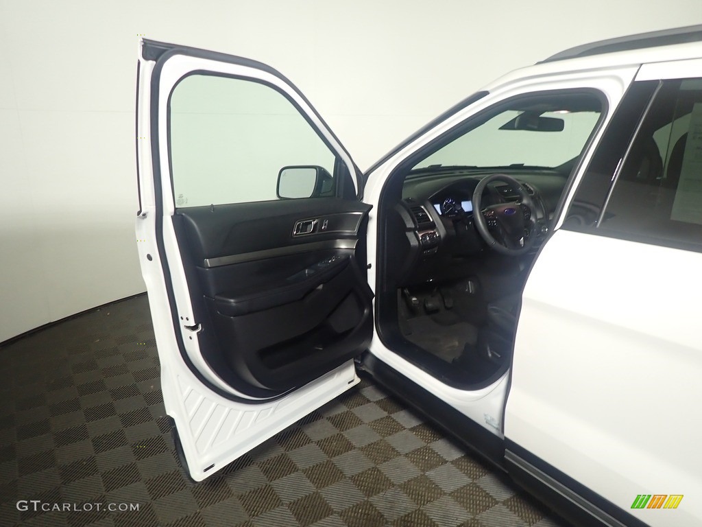 2018 Explorer XLT 4WD - Oxford White / Ebony Black photo #25