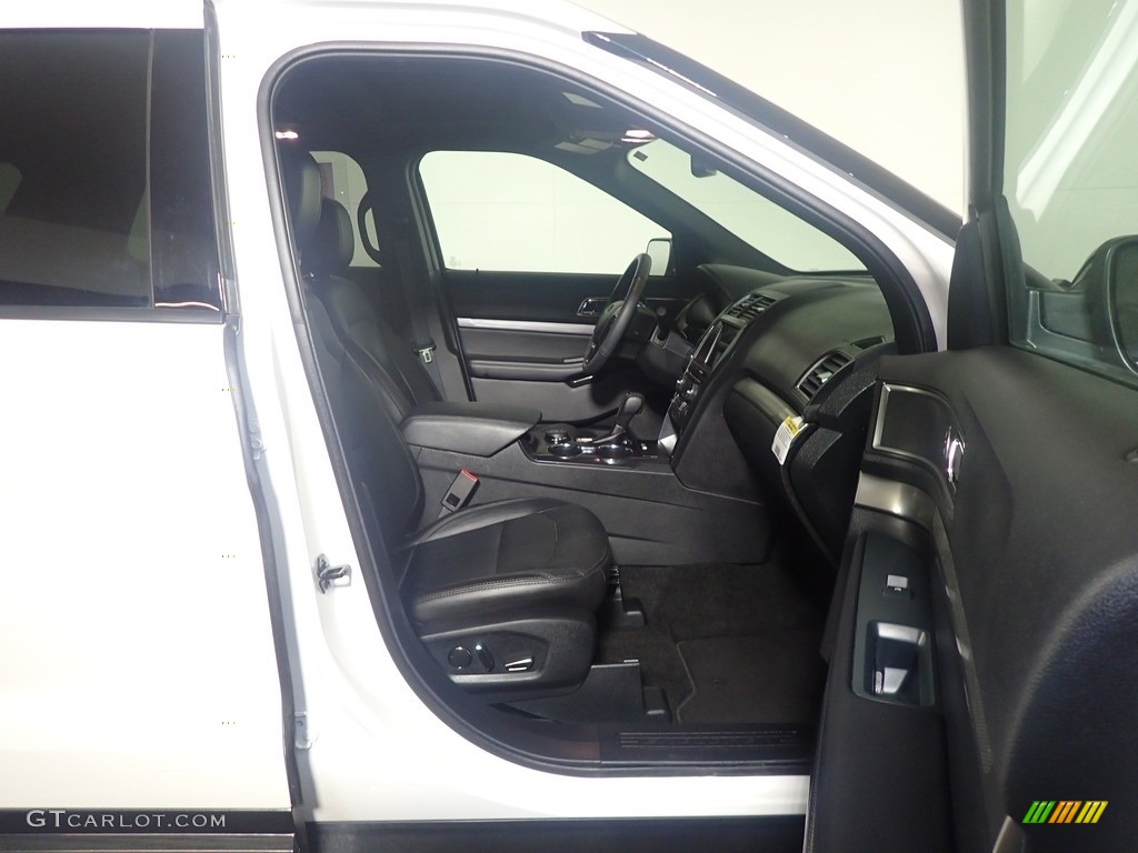 2018 Explorer XLT 4WD - Oxford White / Ebony Black photo #45