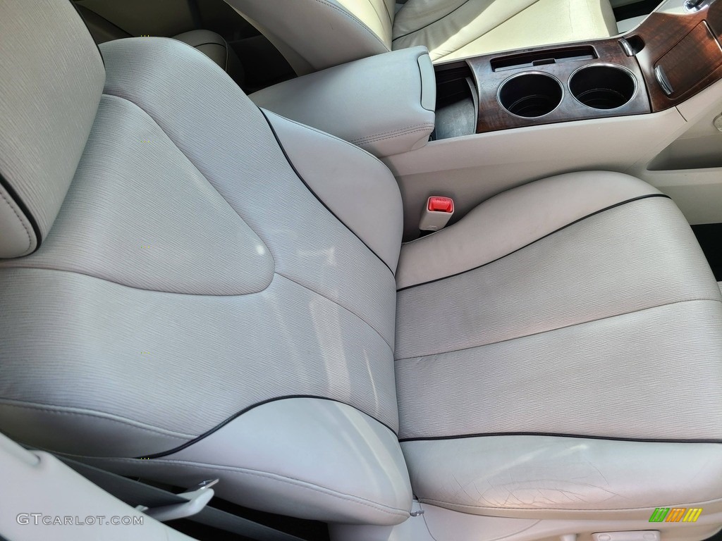 2010 Venza V6 AWD - Classic Silver Metallic / Gray photo #52