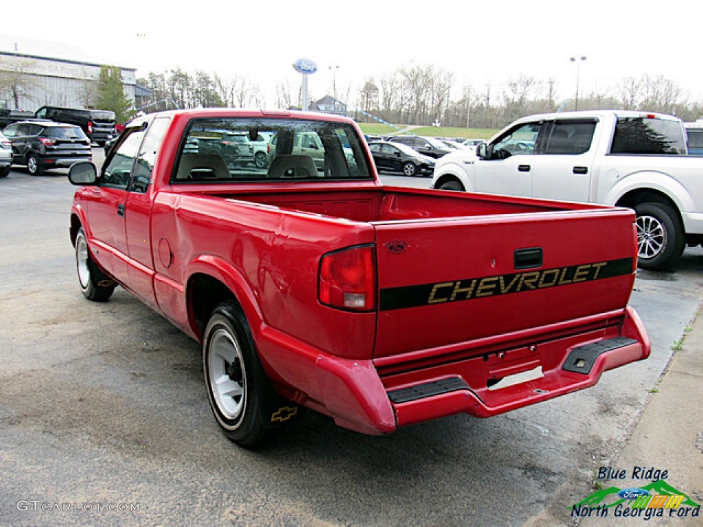 1994 S10 LS Extended Cab - Bright Red / Gray photo #4