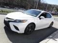 Super White - Camry SE Photo No. 11