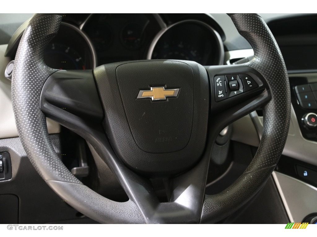 2014 Cruze LS - Champagne Silver Metallic / Jet Black/Medium Titanium photo #7