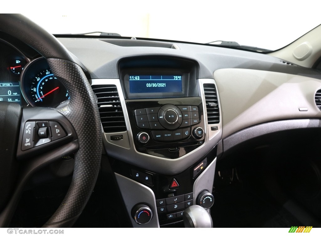 2014 Cruze LS - Champagne Silver Metallic / Jet Black/Medium Titanium photo #9