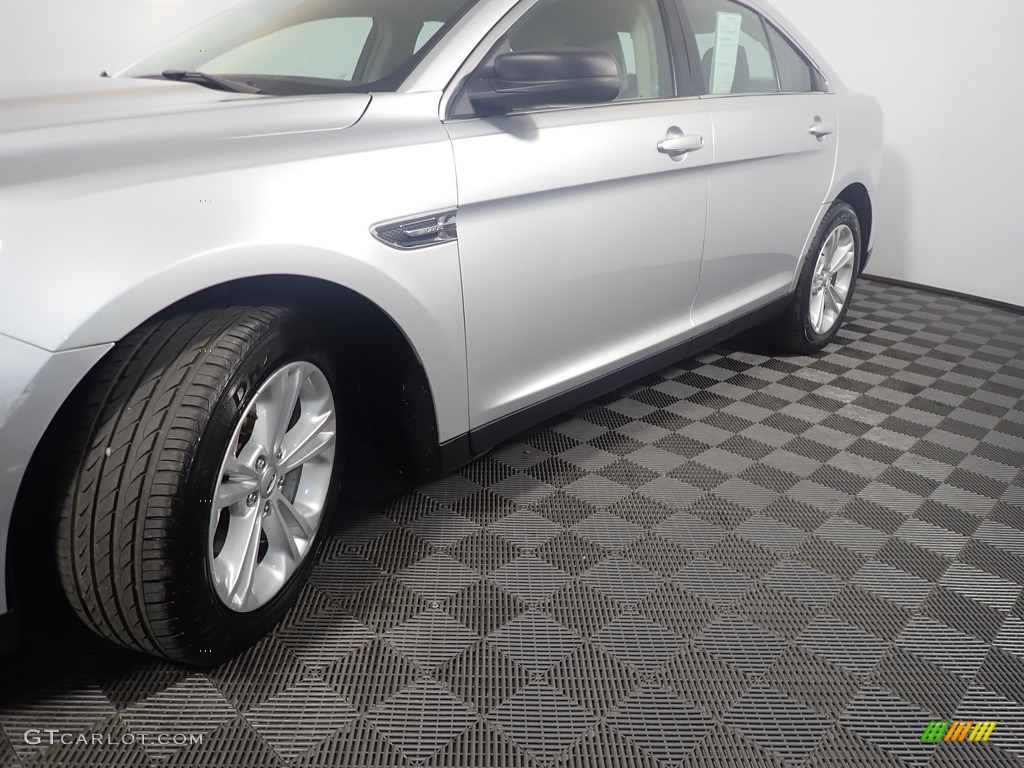 2015 Taurus SE - Ingot Silver Metallic / Dune photo #10