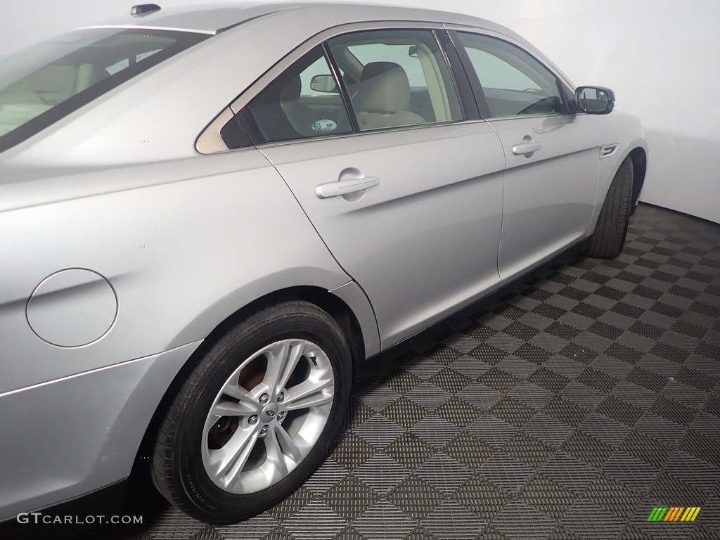 2015 Taurus SE - Ingot Silver Metallic / Dune photo #19