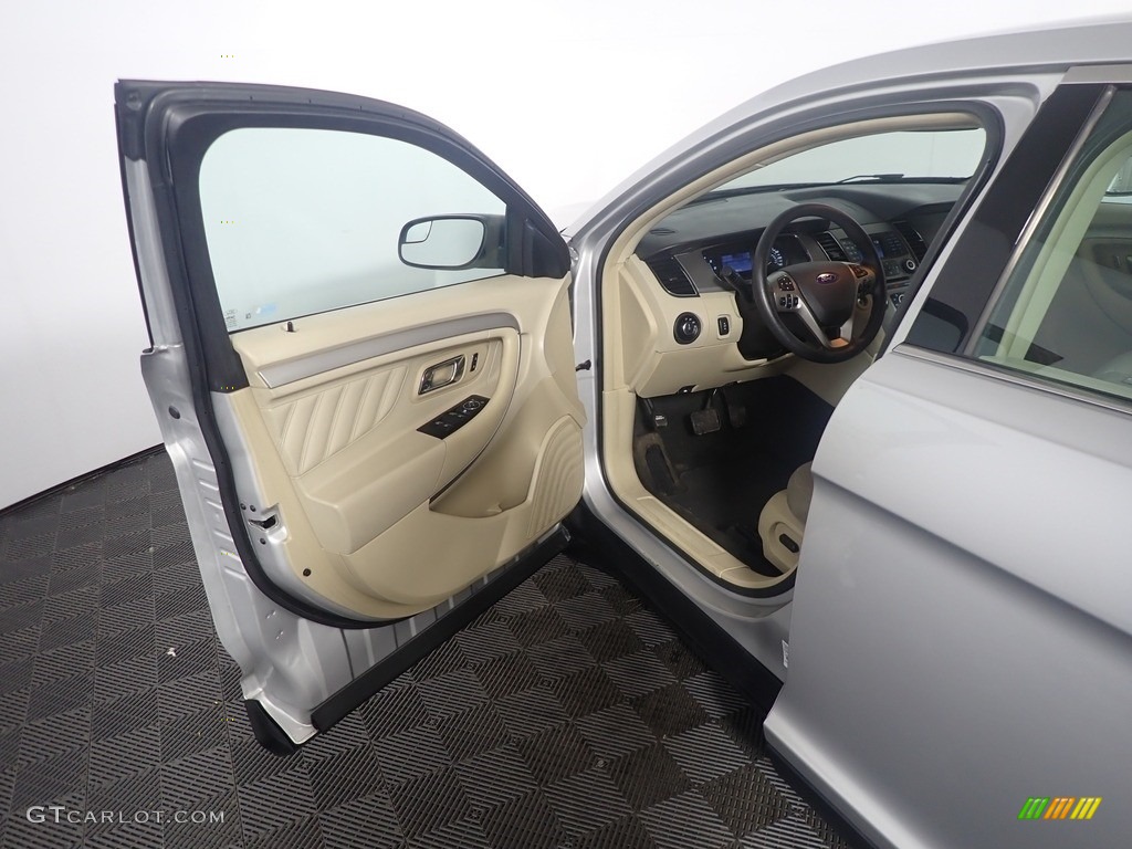 2015 Taurus SE - Ingot Silver Metallic / Dune photo #21
