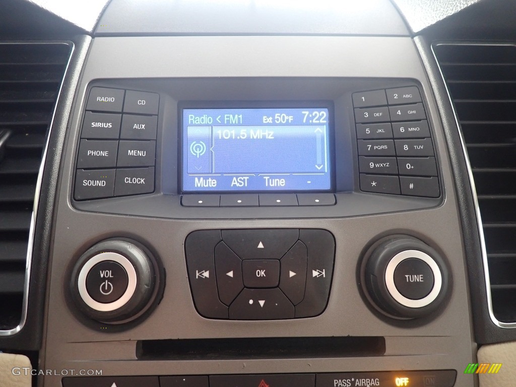 2015 Taurus SE - Ingot Silver Metallic / Dune photo #27
