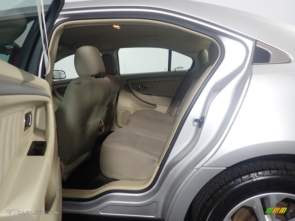 2015 Taurus SE - Ingot Silver Metallic / Dune photo #36