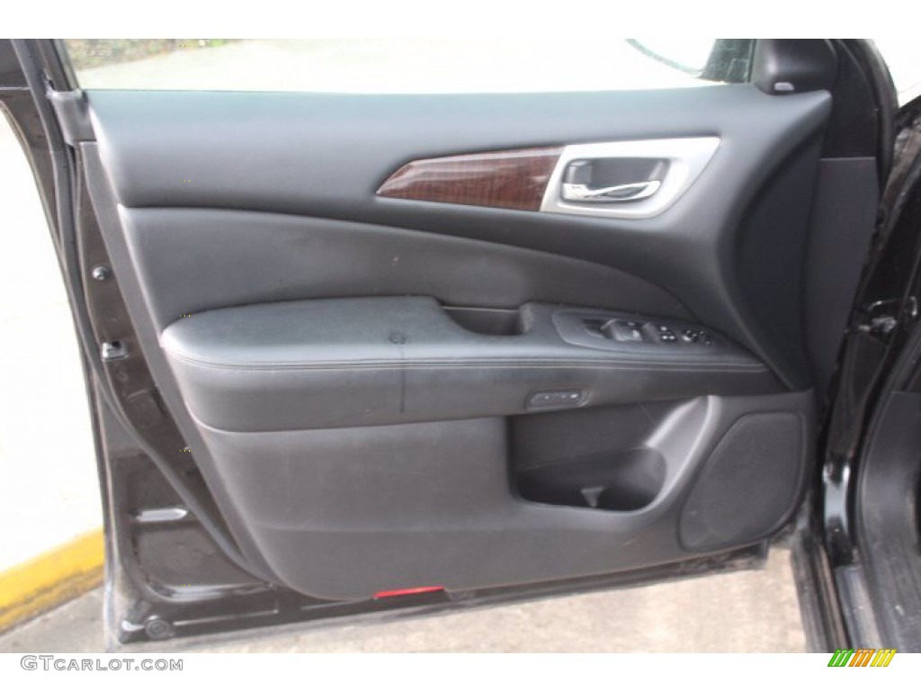 2016 Nissan Pathfinder Platinum Door Panel Photos