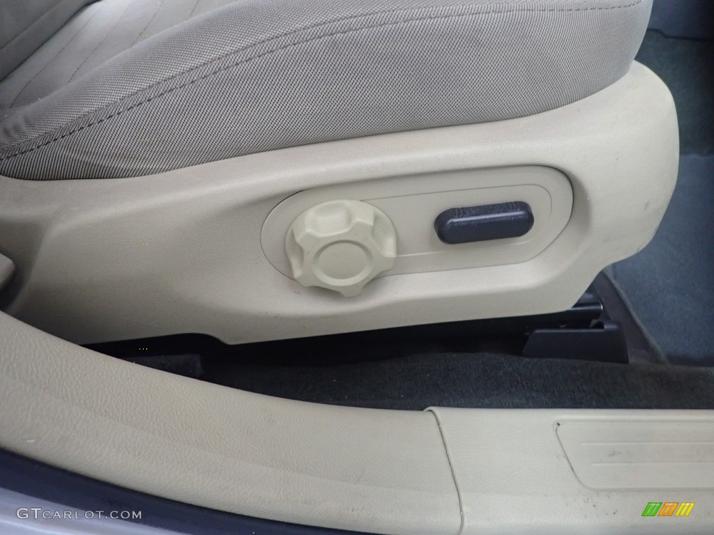 2015 Taurus SE - Ingot Silver Metallic / Dune photo #41