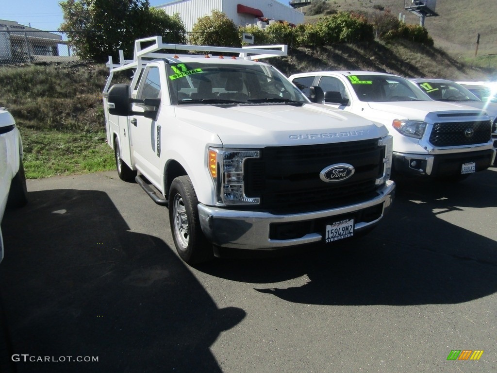 2017 F350 Super Duty XL Regular Cab Chassis - Oxford White / Medium Earth Gray photo #1