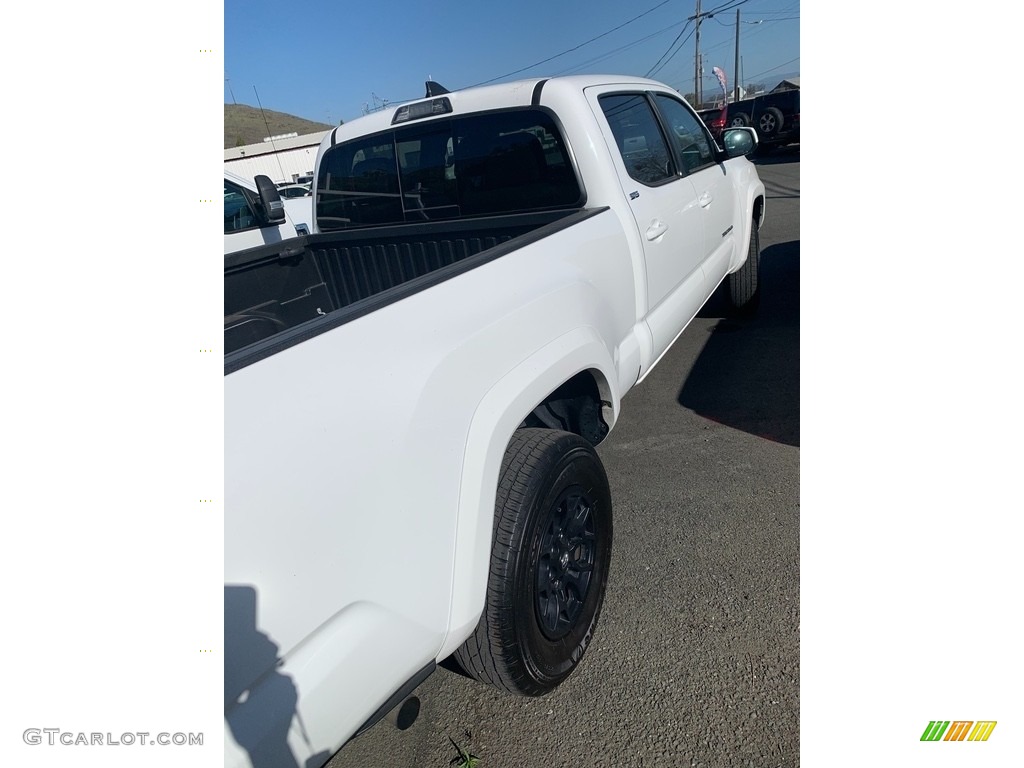 2019 Tacoma SR5 Double Cab - Super White / Black photo #5