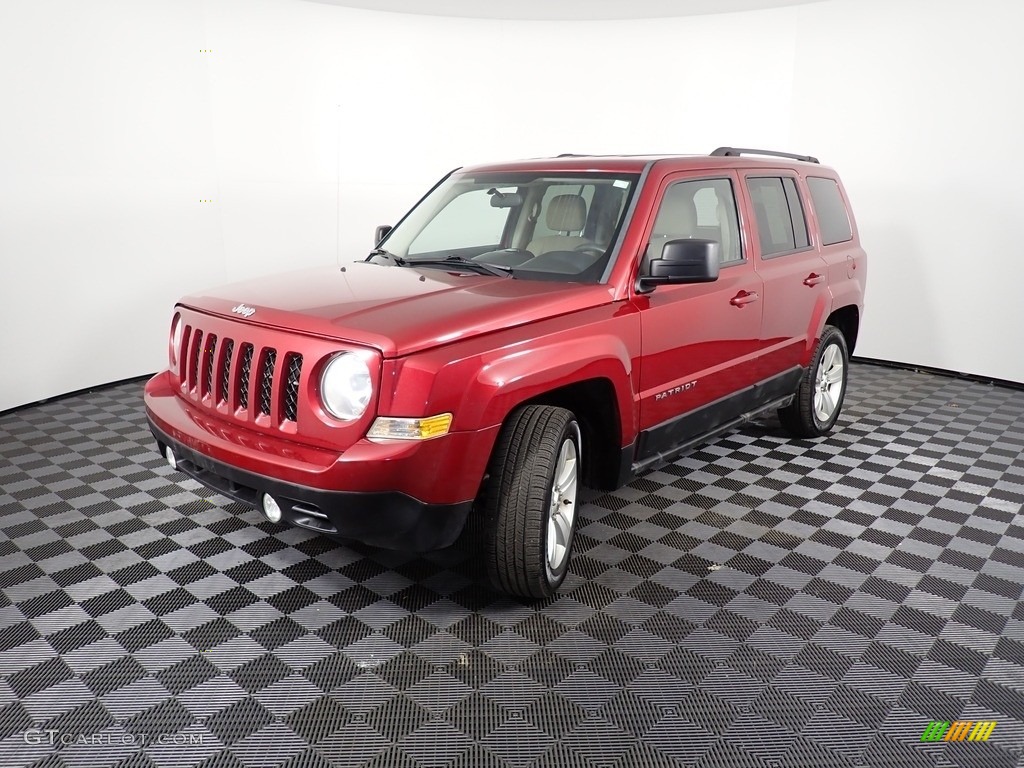 2011 Patriot Sport 4x4 - Deep Cherry Red Crystal Pearl / Dark Slate Gray/Light Pebble photo #7