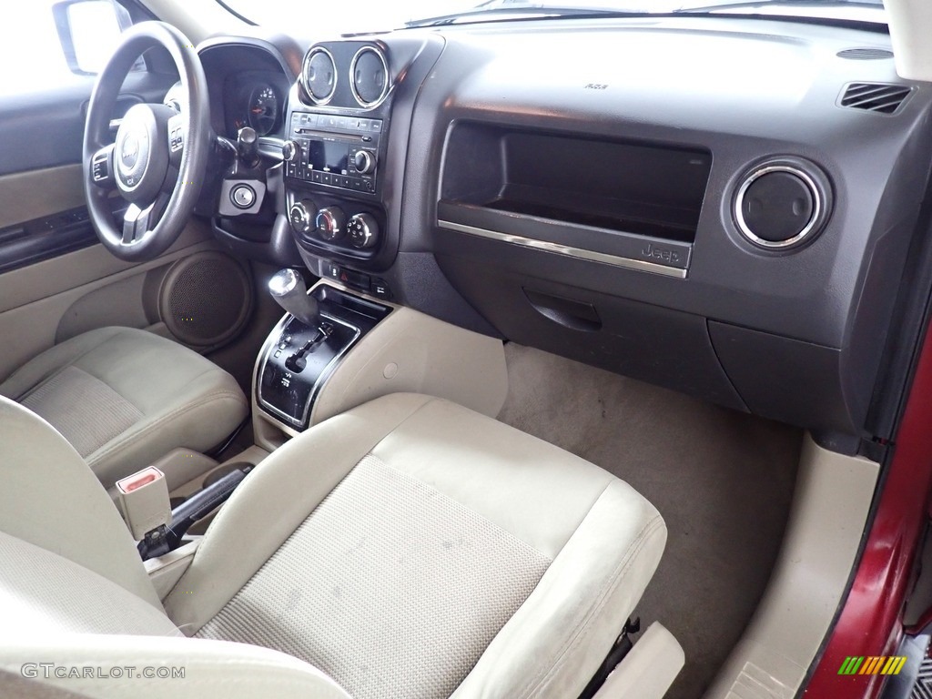2011 Patriot Sport 4x4 - Deep Cherry Red Crystal Pearl / Dark Slate Gray/Light Pebble photo #39