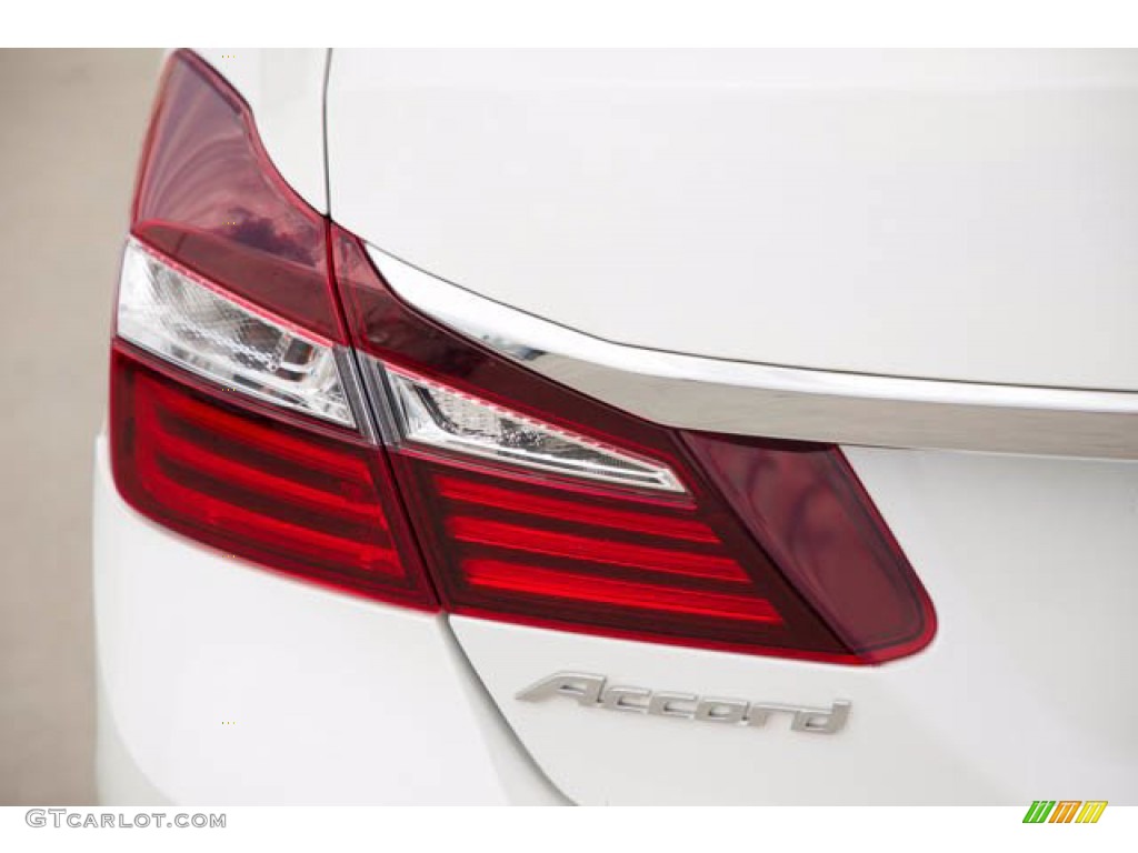 2017 Accord EX-L Sedan - White Orchid Pearl / Ivory photo #10