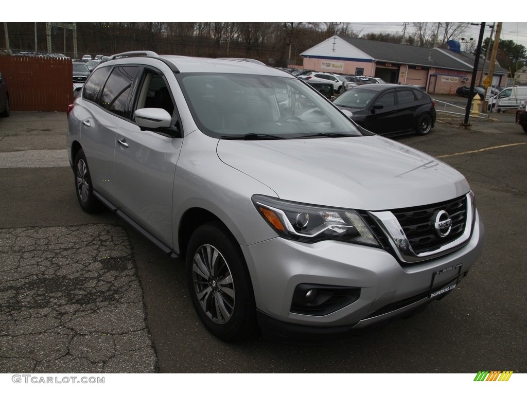 2017 Pathfinder SL 4x4 - Brilliant Silver / Charcoal photo #3