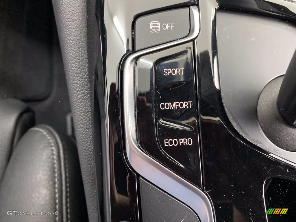 2018 5 Series 530i Sedan - Dark Graphite Metallic / Black photo #28