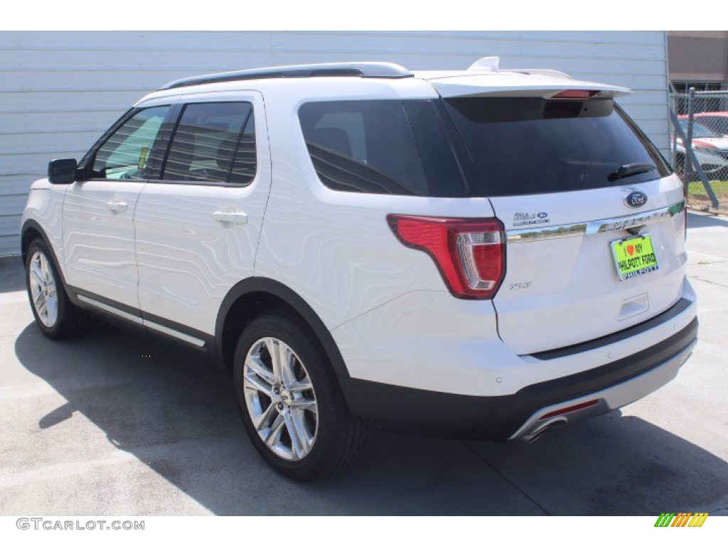 2017 Explorer XLT - Oxford White / Ebony Black photo #9