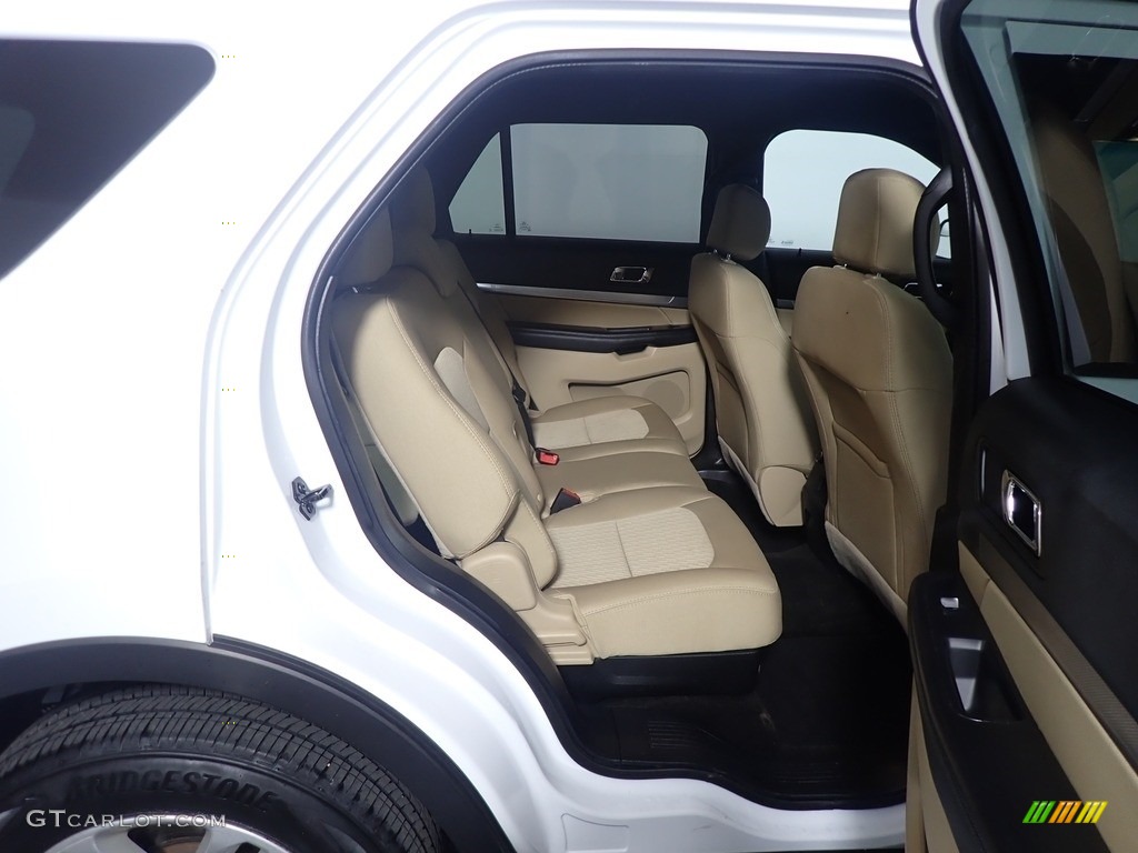 2016 Explorer 4WD - Oxford White / Medium Light Camel photo #39