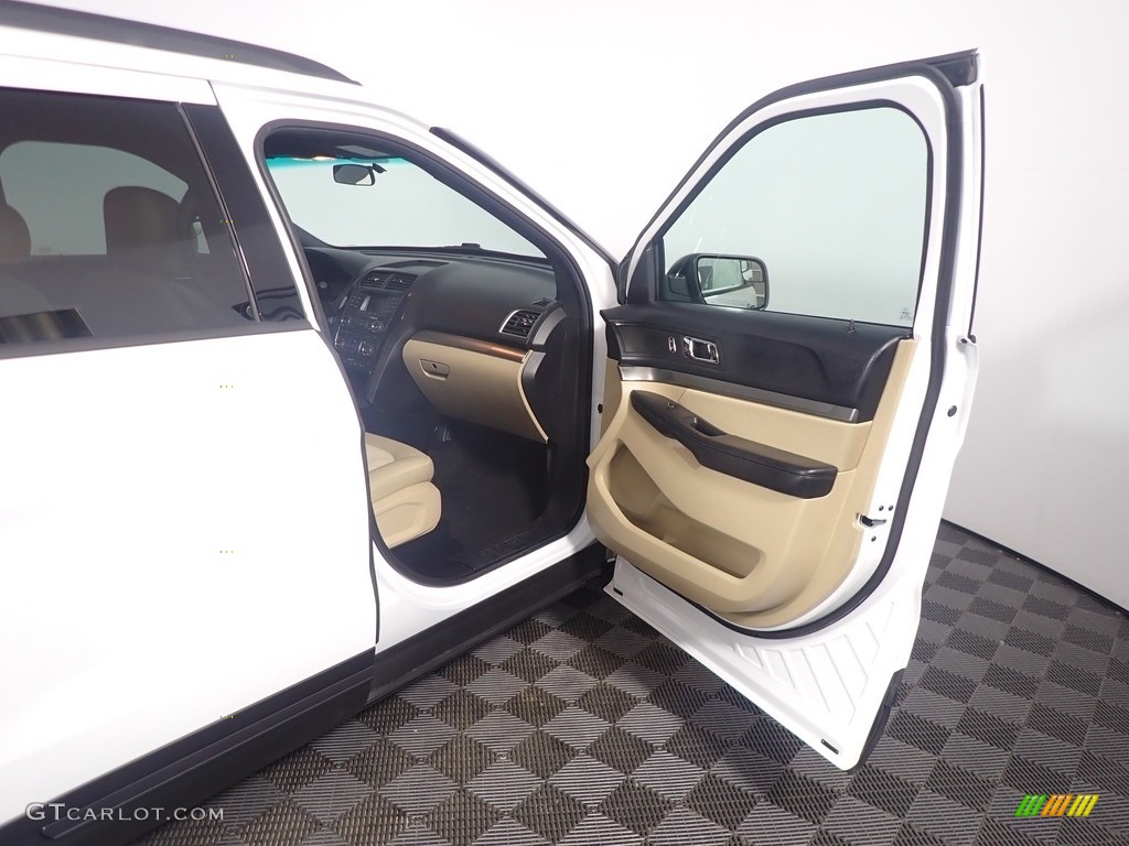 2016 Explorer 4WD - Oxford White / Medium Light Camel photo #40