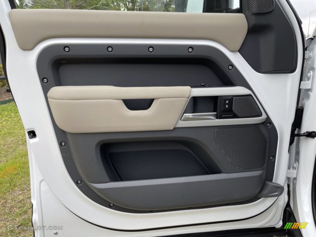 2021 Land Rover Defender 110 SE Door Panel Photos