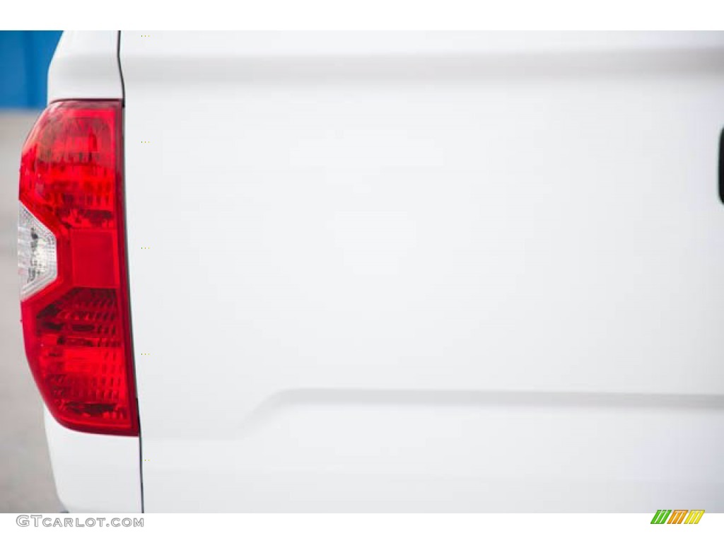 2014 Tundra SR Double Cab - Super White / Graphite photo #12