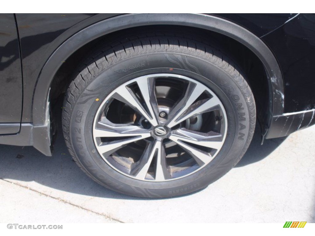 2017 Nissan Rogue SL Wheel Photos